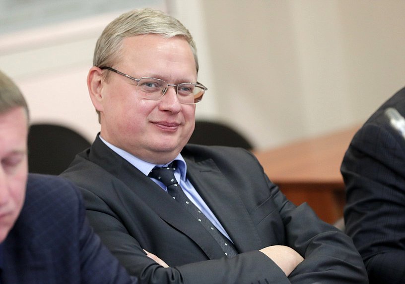 Заместитель Председателя Комитета по экономической политике Михаил Делягин