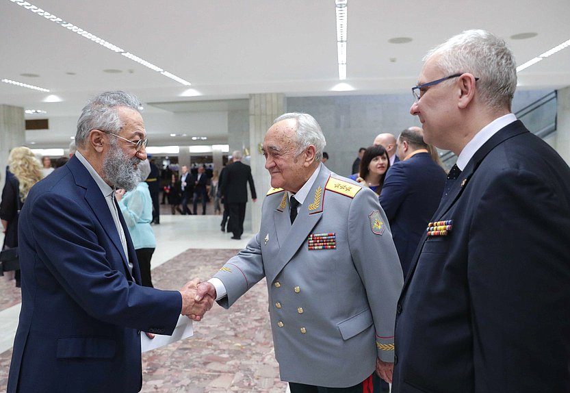 Член Комитета по международным делам Артур Чилингаров