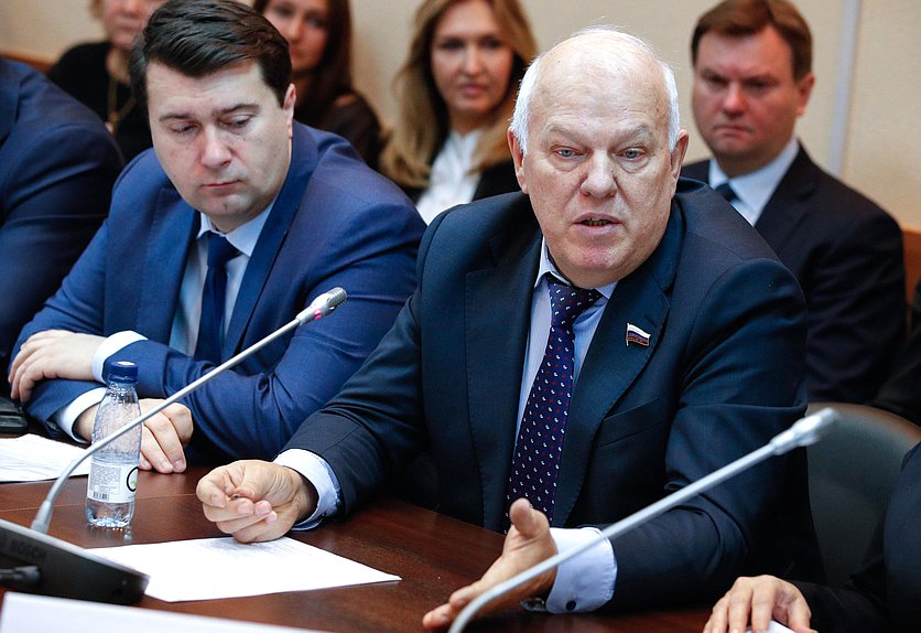 Заместитель Председателя Комитета по экологии, природным ресурсам и охране окружающей среды Анатолий Грешневиков