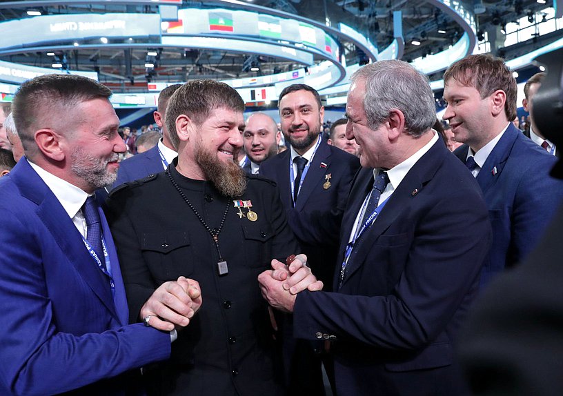 Глава Чеченской Республики Рамзан Кадыров и заместитель Председателя Государственной Думы Сергей Неверов