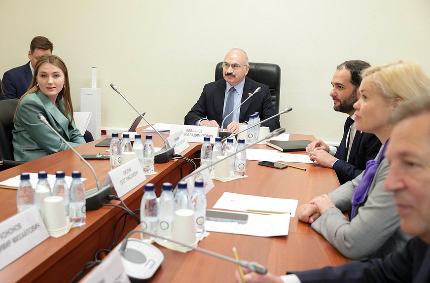 Председатель Комитета по науке и высшему образованию Сергей Кабышев