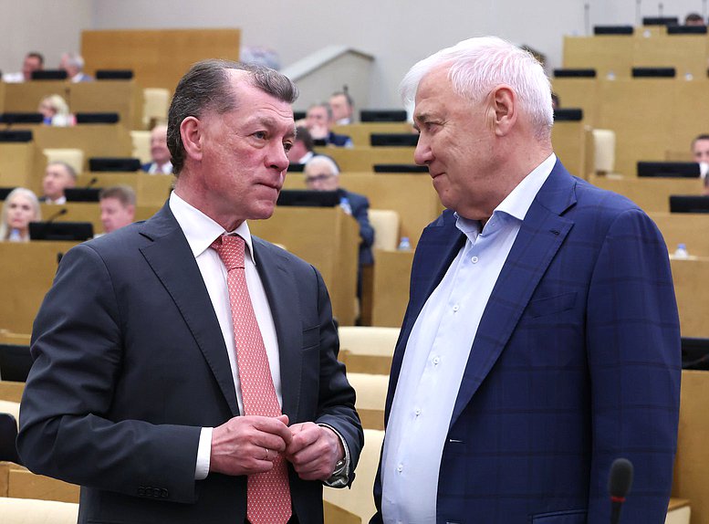 Председатель Комитета по экономической политике Максим Топилин и Председатель Комитета по финансовому рынку Анатолий Аксаков