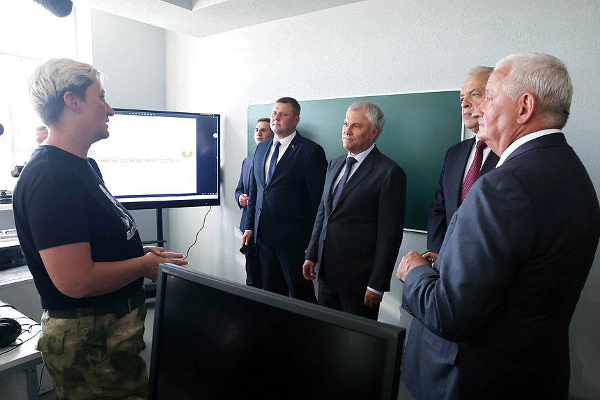 Председатель Государственной Думы Вячеслав Володин. Посещение центра патриотического воспитания молодежи, расположенного на территории Брестской крепости