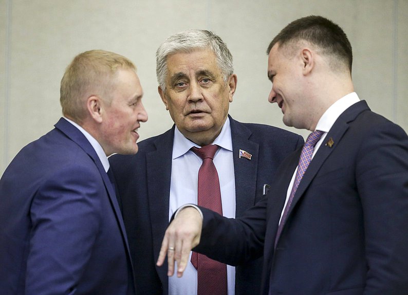 Первый заместитель Председателя Комитета по бюджету и налогам Валентин Шурчанов