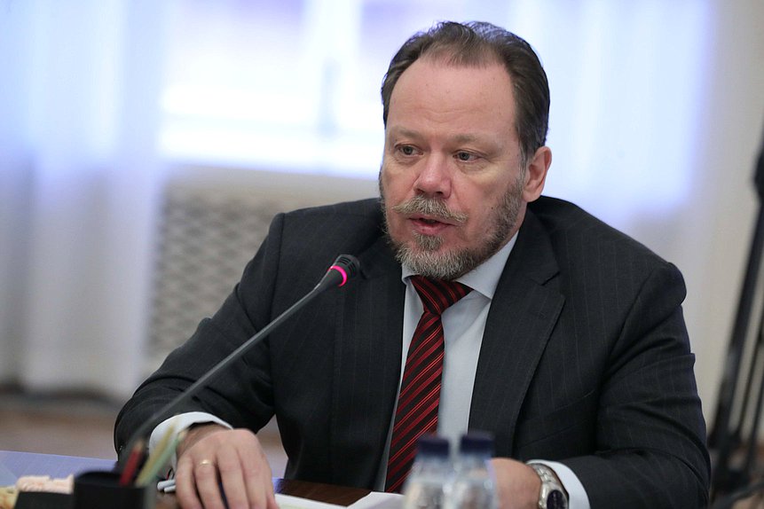 Первый заместитель Председателя Комитета по культуре Александр Шолохов