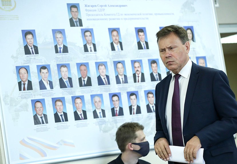 Первый заместитель Председателя Комитета по экономической политике, промышленности, инновационному развитию и предпринимательству Николай Арефьев