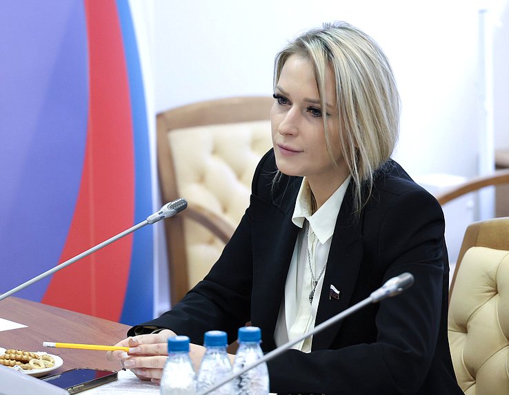 Председатель Комитета по развитию гражданского общества, вопросам общественных и религиозных объединений Яна Лантратова