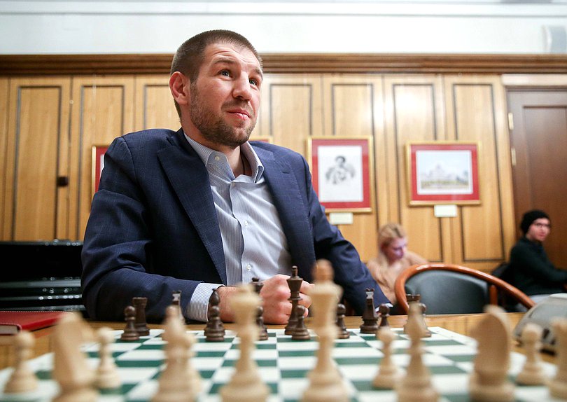 Член Комитета по физической культуре, спорту, туризму и делам молодежи Дмитрий Пирог