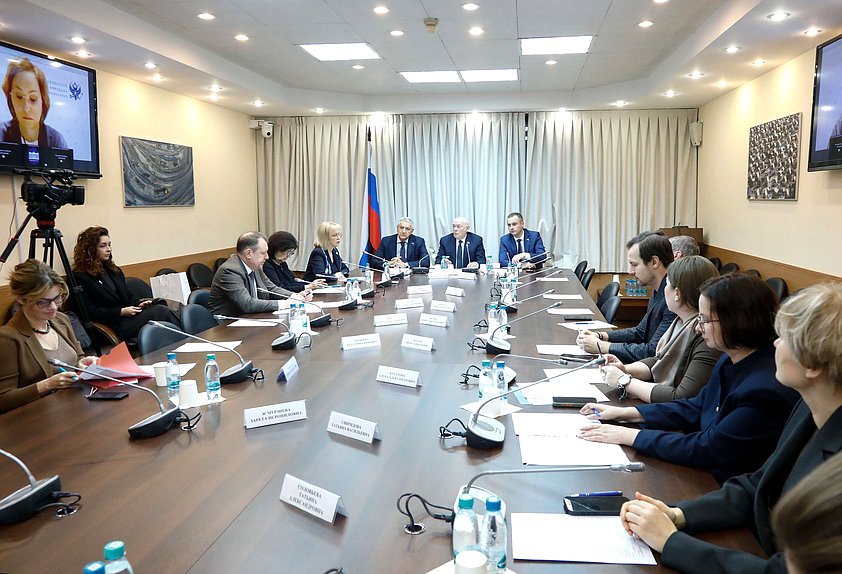 Рабочее совещание Комитета по охране здоровья на тему «Медико-социальное сопровождение семей с орфанными заболеваниями»