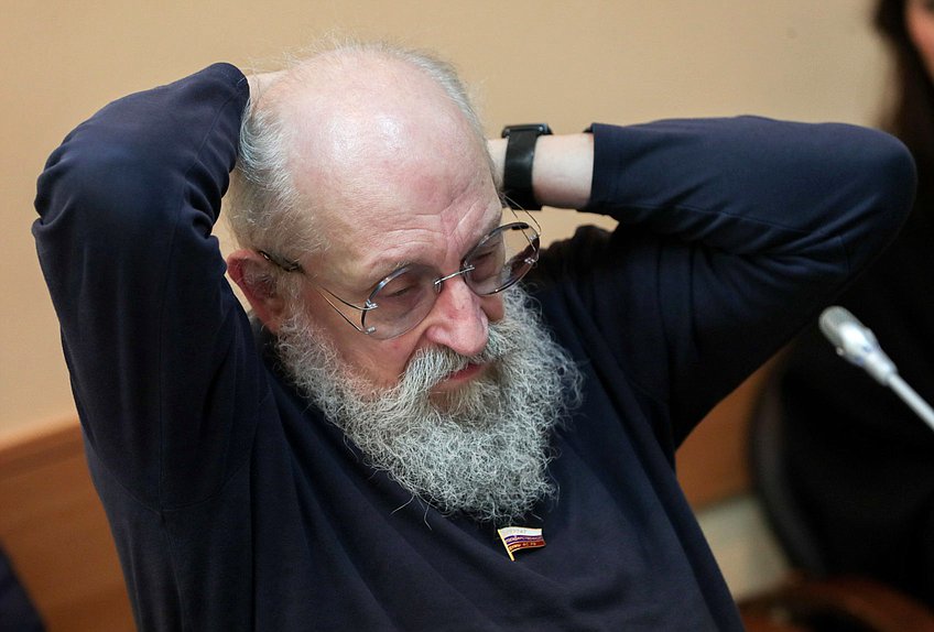 Член Комитета по просвещению Анатолий Вассерман