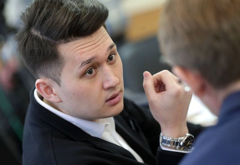 Руководитель проекта «Молодежный клуб привилегий РСМ» Максим Тынянов