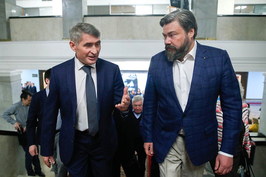 Глава Чувашской Республики Олег Николаев и Председатель совета директоров группы компаний «Царьград» Константин Малофеев