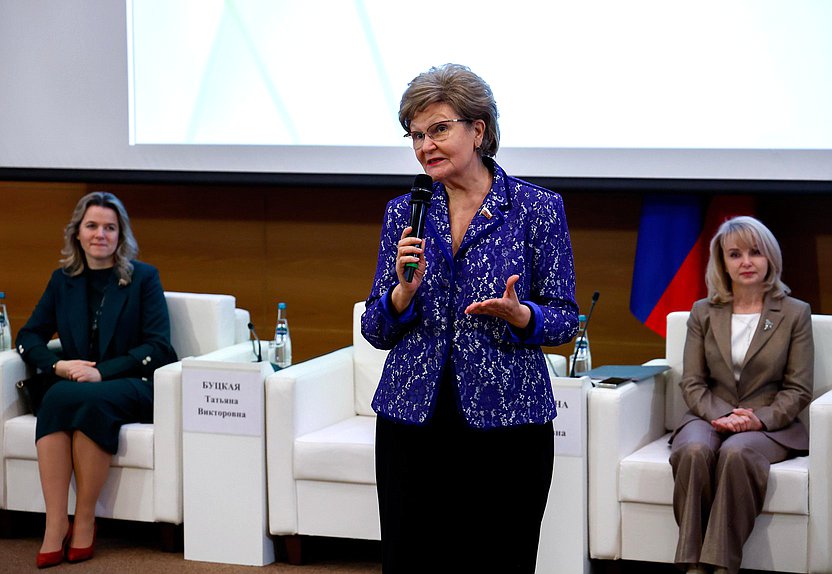 Член Комитета по защите семьи, вопросам отцовства, материнства и детства Татьяна Ларионова