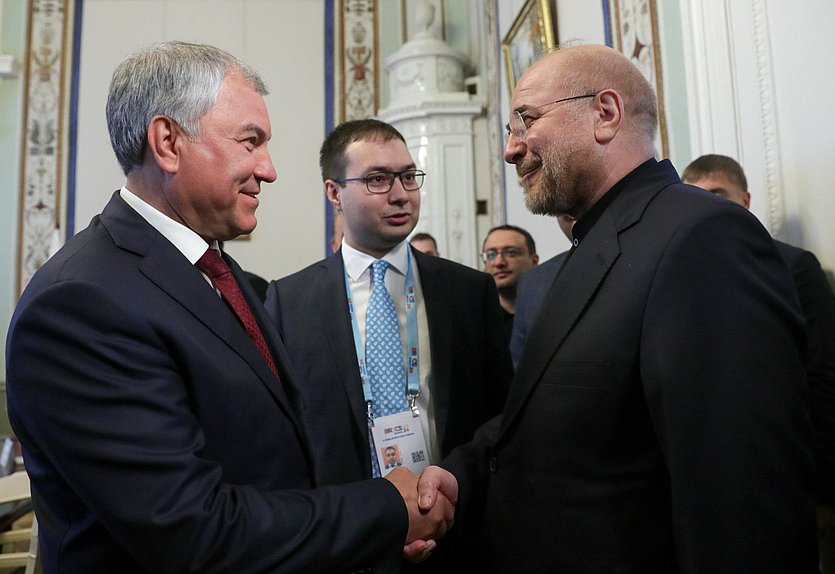 Vyacheslav Volodin, Jefe de la Duma Estatal, y Mohammad Bagher Ghalibaf, Presidente de la Asamblea del Consejo Islámico de la República Islámica de Irán