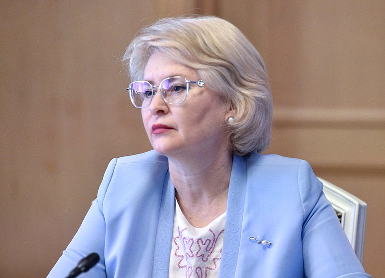 Член Комитета по просвещению Эльвира Аиткулова