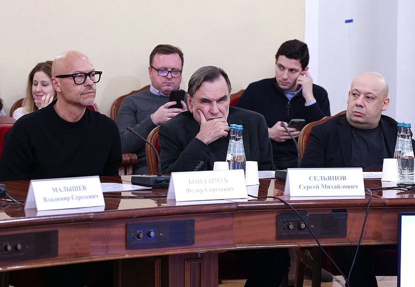 Продюсер и режиссер Федор Бондарчук, продюсер и режиссер Сергей Сельянов и режиссер и сценарист Алексей Герман