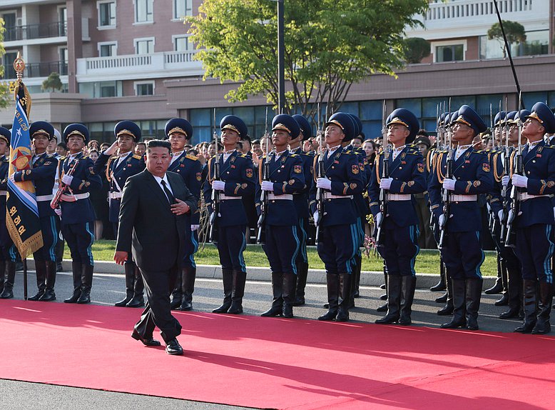 Председатель Государственных дел Корейской Народно-Демократической Республики Ким Чен Ын. Церемония открытия  Мемориального комплекса и Музея боевых подвигов героев зарубежной военной операции