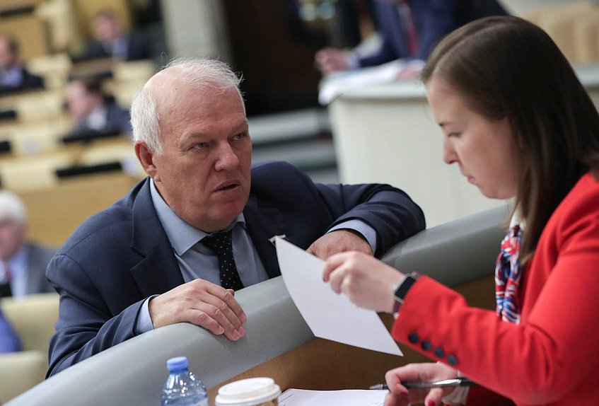 Заместитель Председателя Комитета по экологии, природным ресурсам и охране окружающей среды Анатолий Грешневиков