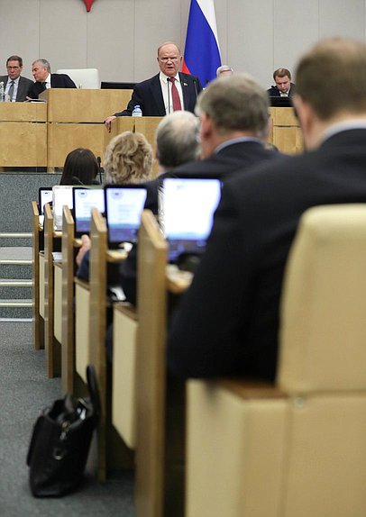 Руководитель фракции КПРФ Геннадий Зюганов