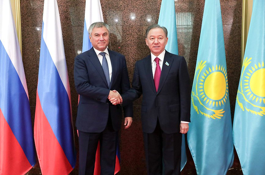 Chairman of the State Duma Viacheslav Volodin and Chairman of the Mazhilis of the Parliament of the Republic of Kazakhstan Nurlan Nigmatulin