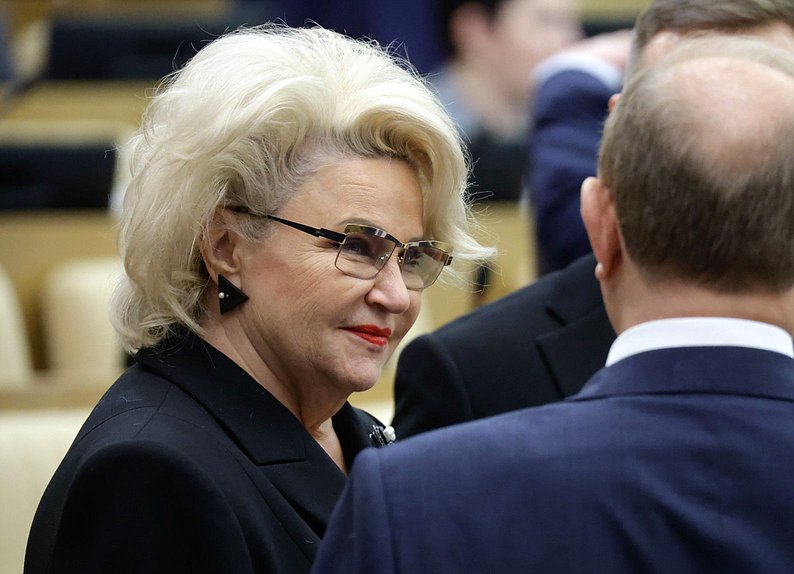 Председатель Комитета по защите семьи, вопросам отцовства, материнства и детства Нина Останина