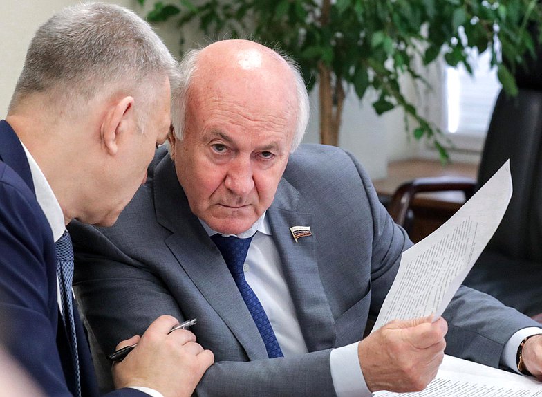 Заместитель Председателя Комитета по делам национальностей Николай Долуда