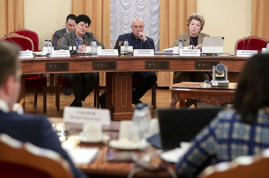 Круглый стол Комитета по культуре на тему «Дети — важнейший приоритет государственной культурной политики»