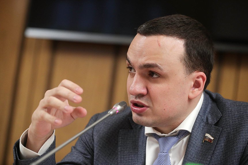 Член Комитета по энергетике Дмитрий Ионин