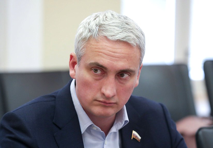 Член Комитета по промышленности и торговле Евгений Нифантьев