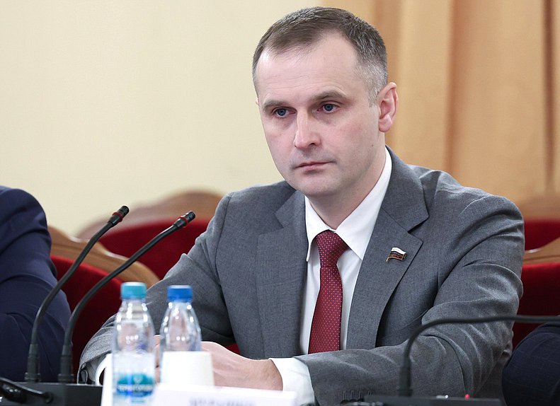 Председатель Комитета по охране здоровья Сергей Леонов