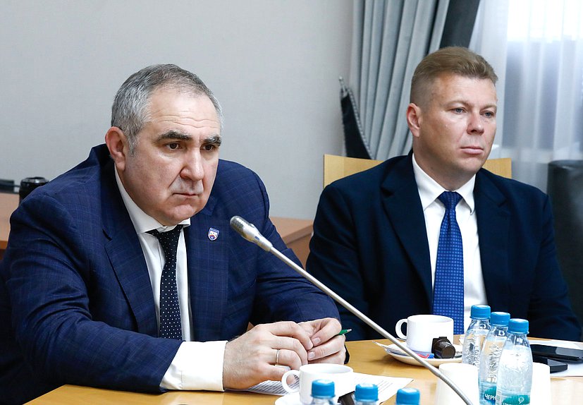 Заседание рабочей группы по обеспечению прав предпринимателей на использование защищенного географического наименования «Оренбургский пуховый платок»