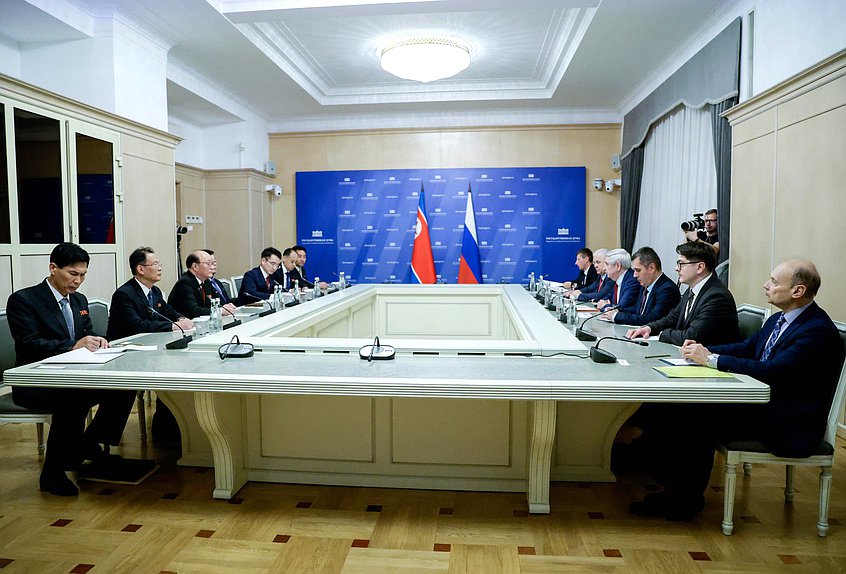 Встреча Первого заместителя Председателя Государственной Думы Ивана Мельникова с парламентскую делегацией КНДР во главе с Председателем парламентской группы дружбы с Россией Ли Чхолем