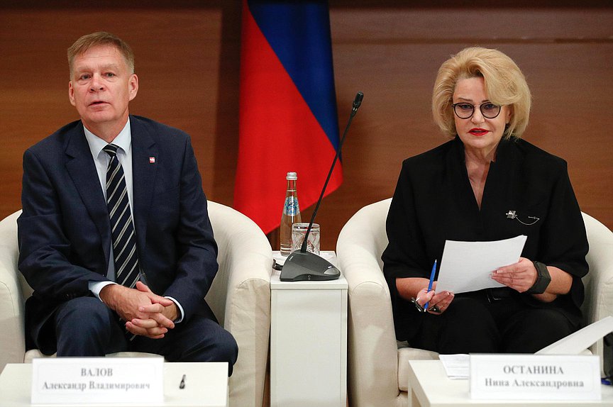Председатель Комитета по вопросам семьи, женщин и детей Нина Останина