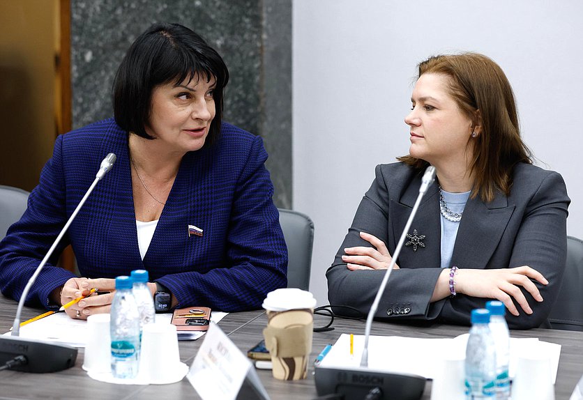 Заместители Председателя Комитета по туризму и развитию туристической инфраструктуры Татьяна Лобач и Наталья Костенко