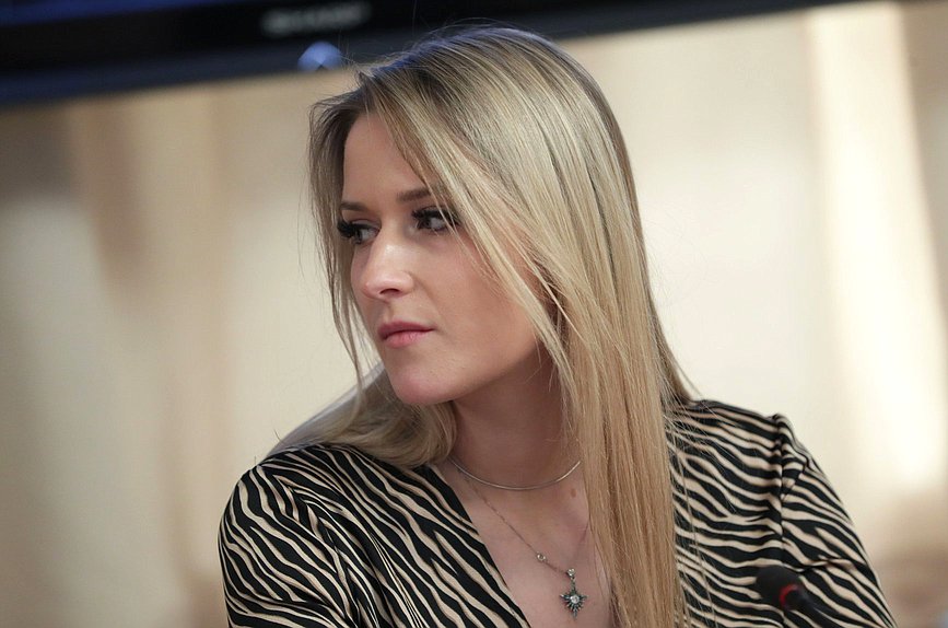 Первый заместитель Председателя Комитета по просвещению Яна Лантратова