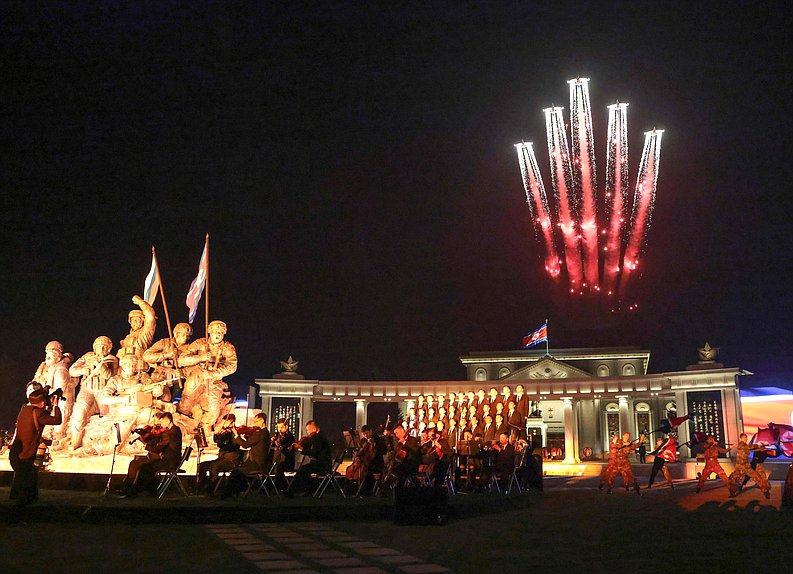 Церемония открытия Мемориального комплекса и Музея боевых подвигов героев зарубежной военной операции