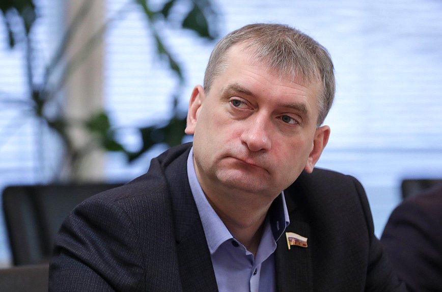 Член Комитета по энергетике Григорий Шилкин