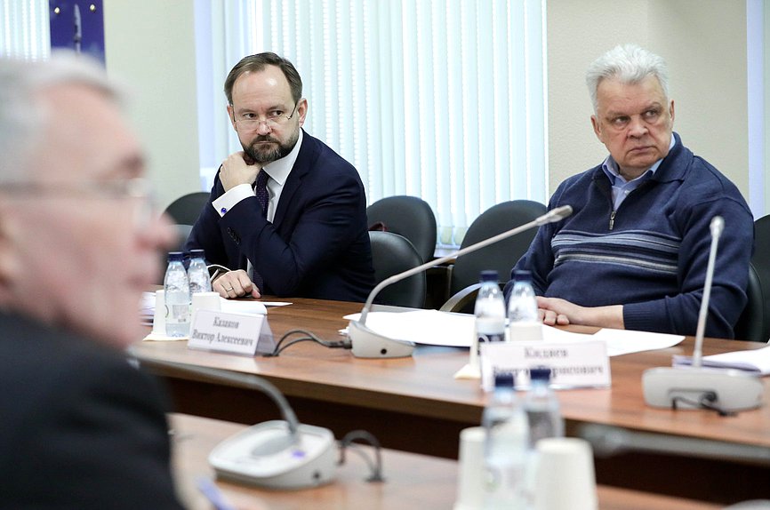 Член Комитета Государственной Думы по экономической политике Виктор Казаков