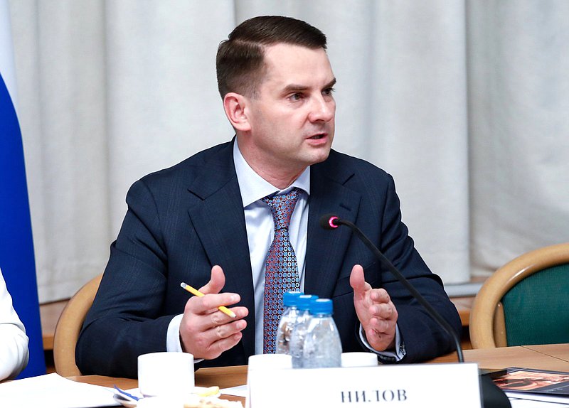 Председатель Комитета по труду, социальной политике и делам ветеранов Ярослав Нилов