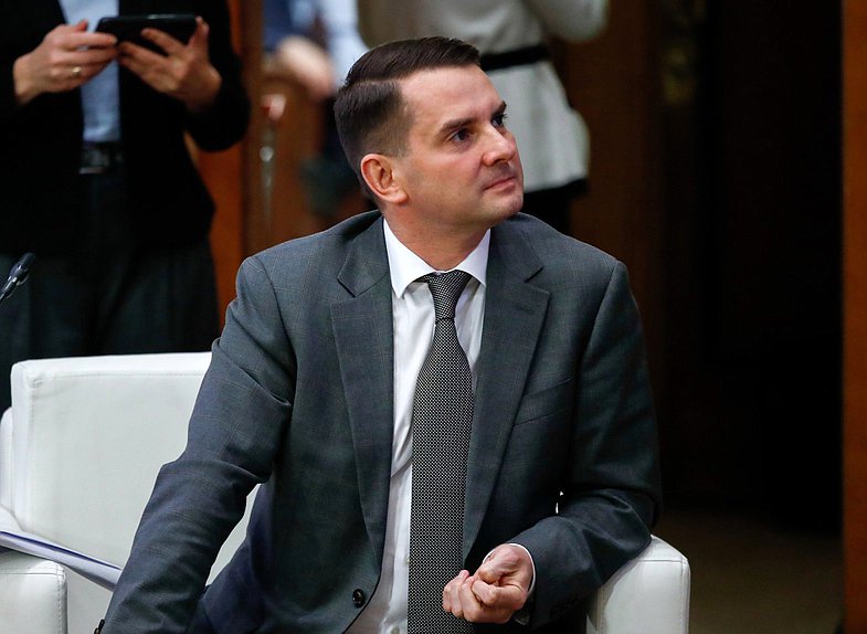 Председатель Комитета по труду, социальной политике и делам ветеранов Ярослав Нилов