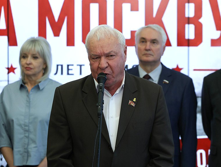 Член Комитета по обороне Виктор Соболев