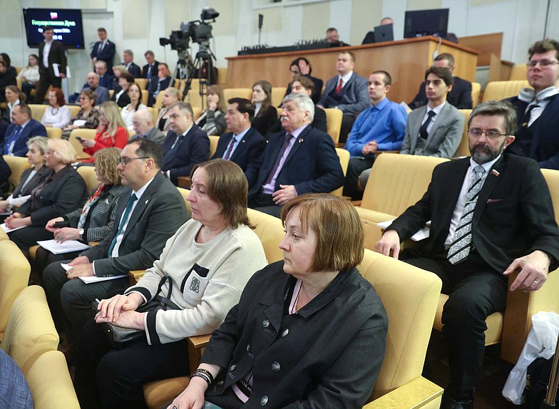 Парламентские слушания на тему «Стратегические направления развития АПК в современных условиях санкционного давления»