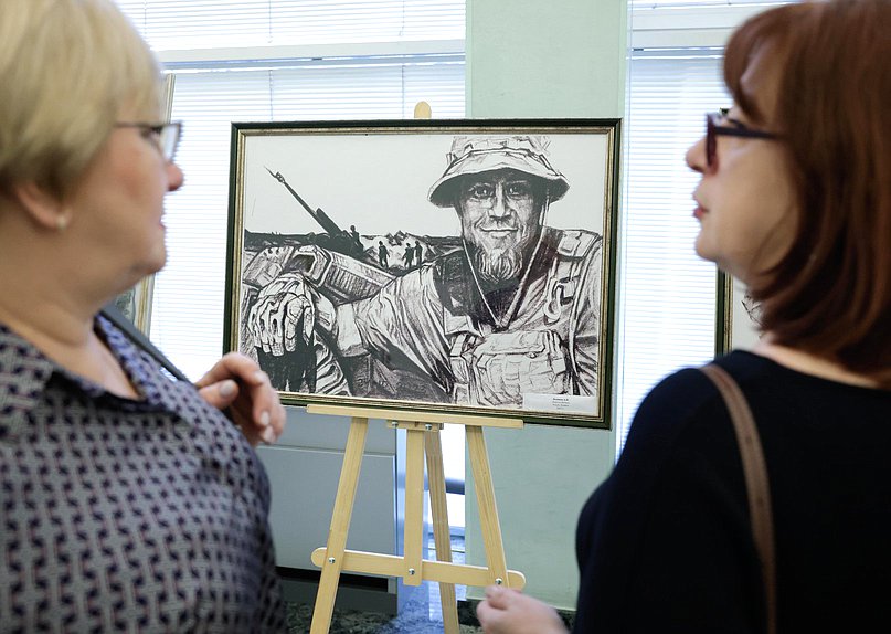 Церемония открытия выставки работ героев специальной военной операции «Портрет героя»