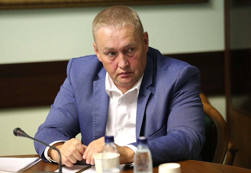 Member of the Committee on Security and Corruption Control Andrey Alshevskih