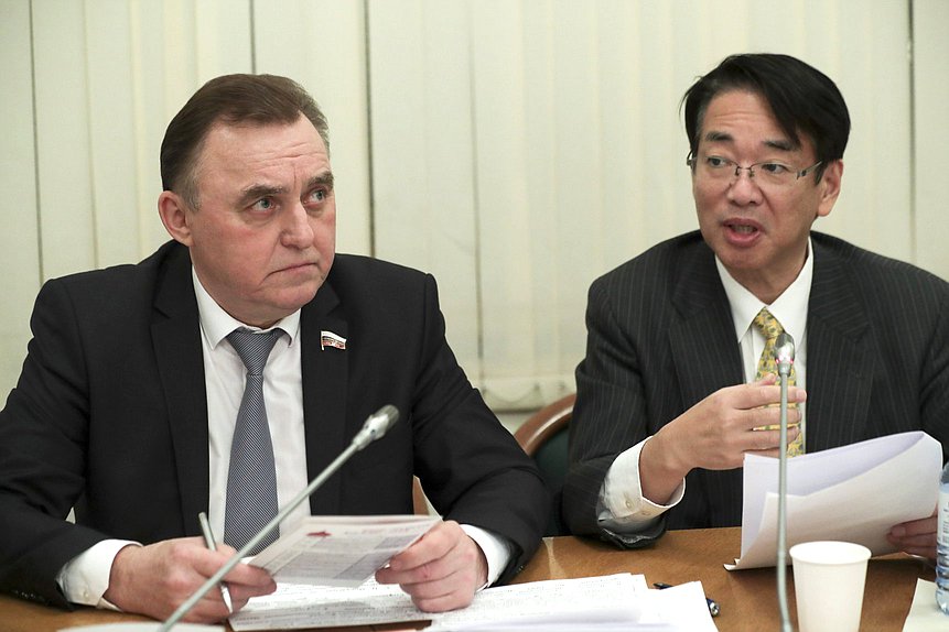 Member of the Committee on Financial Market Yevgenii Shulepov and Ambassador of Japan to the Russian Federation Toyohisa Kozuki