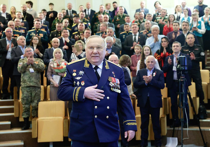 Заместитель Председателя Комитета по развитию гражданского общества, вопросам общественных и религиозных объединений Владимир Шаманов