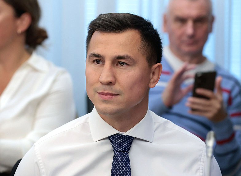 Член Комитета по физической культуре и спорту Роман Власов