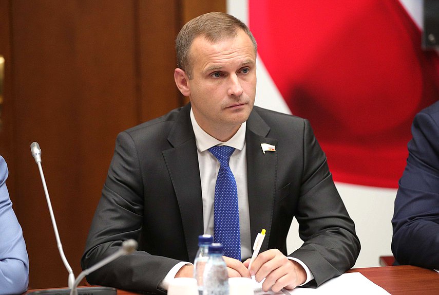 Заместитель Председателя Комитета по охране здоровья Сергей Леонов