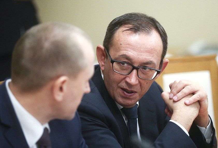 Совещание по вопросам оборота оружия