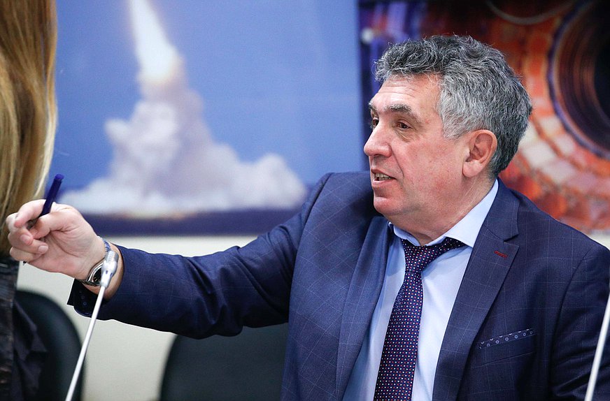 Заседание экспертного совета по развитию химической промышленности Комитета по промышленности и торговле